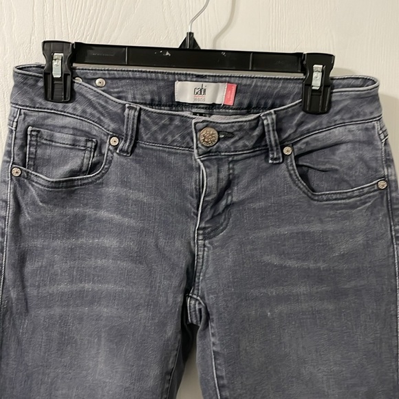 CAbi Slim Boyfriend Gray Wash Jeans Size 2 - Picture 3 of 10